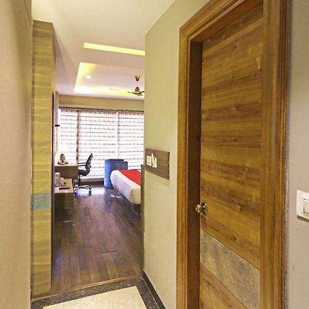 The Ivy Grand Hotel In City Centre With Free Secured Parking New Delhi Exterior photo