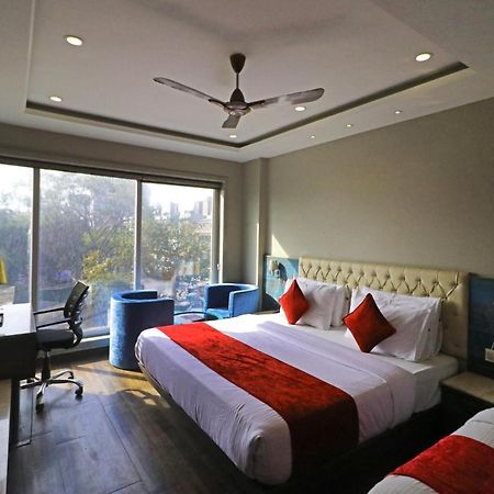 The Ivy Grand Hotel In City Centre With Free Secured Parking New Delhi Exterior photo