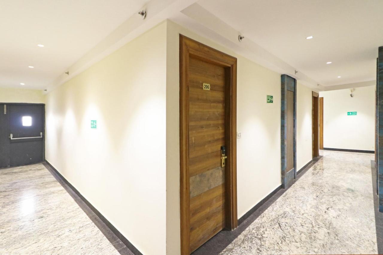 The Ivy Grand Hotel In City Centre With Free Secured Parking New Delhi Exterior photo