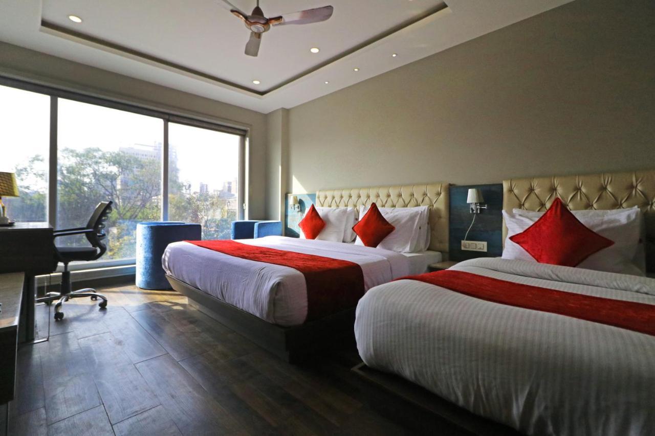 The Ivy Grand Hotel In City Centre With Free Secured Parking New Delhi Exterior photo