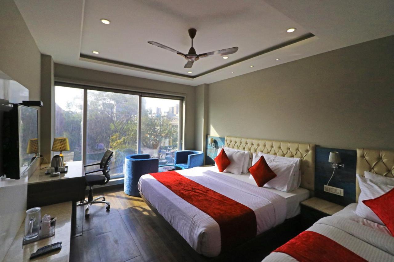 The Ivy Grand Hotel In City Centre With Free Secured Parking New Delhi Exterior photo
